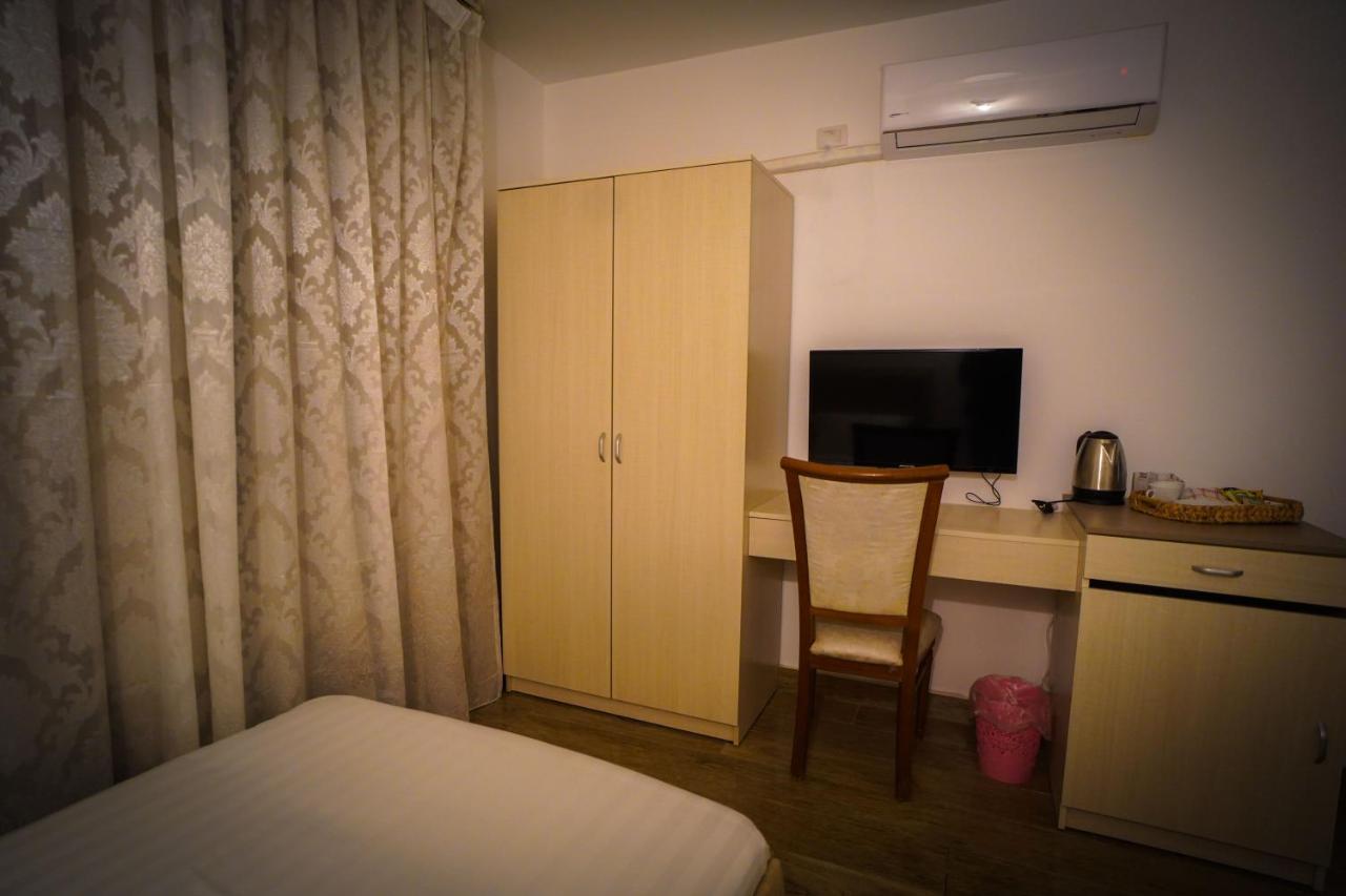 Eco Hostel รามัลเลาะห์ ภายนอก รูปภาพ