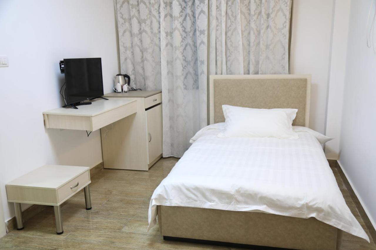 Eco Hostel รามัลเลาะห์ ภายนอก รูปภาพ